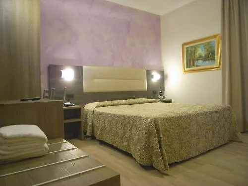 **  Hotel Siena Milan Italy